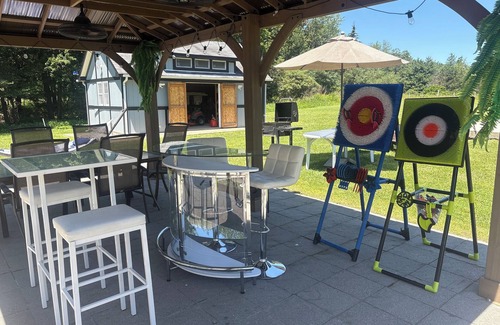 Scotrun House | Charming 4-bedroom house with WiFi, AC in wonderful Scotrun