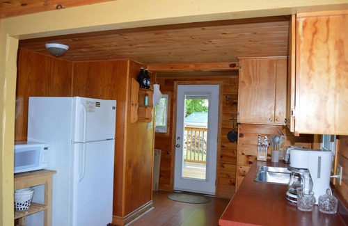 Havelock-Belmont-Methuen House | Charming, 4-Bedroom, Island Getaway Cottage in a Private Cove