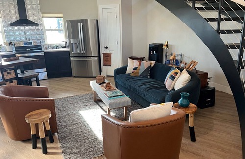 Temple Other | Charming 4-bedroom Silo house with WiFi, AC.