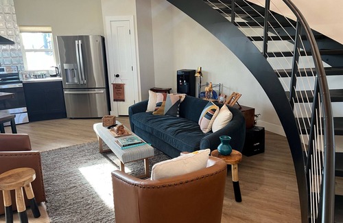 Temple Other | Charming 4-bedroom Silo house with WiFi, AC.