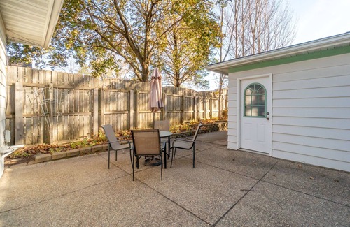 Cedar Falls House | Charming 4-bedroom house with WiFi, AC in enjoyable Cedar Falls