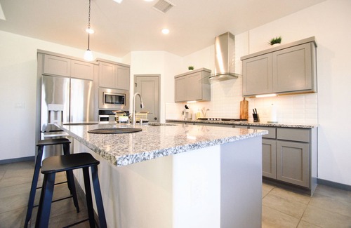 Biggs Field House | Charming 4-bedroom in lovely Horizon City