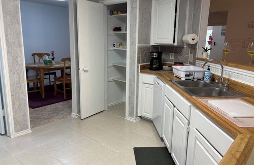 San Antonio House | Charming 4-bedroom house with WiFi and AC in delightful San Antonio
