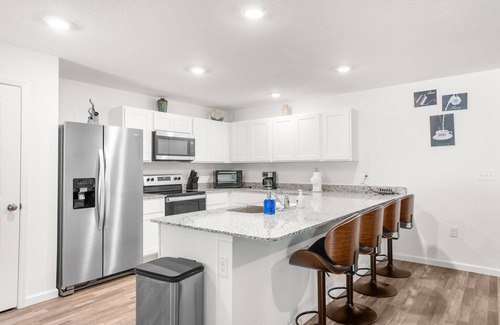 Avis Oaks House | Charming 4-bedroom house with WiFi and AC in pleasant Spring Hill