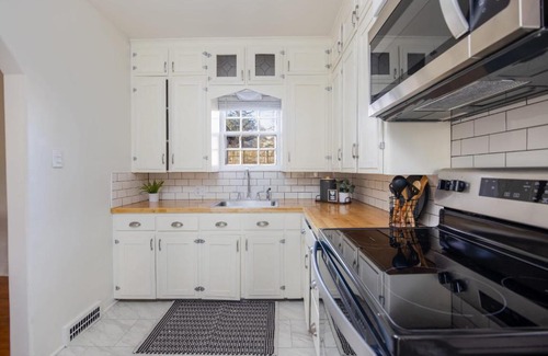 Windsor Heights House | Charming 4 Bedroom Home with Character