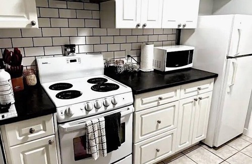 Harrison Hot Springs Condo | Charming 4 Person Studio W/AC!