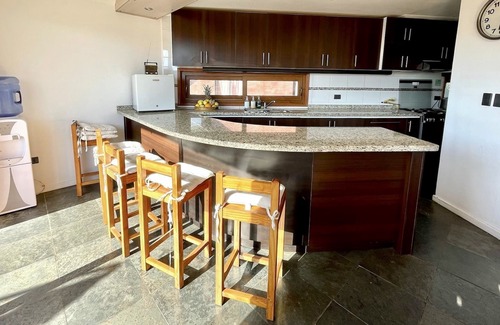 La Laguna House | Charming 4-Story House Next to the Beach