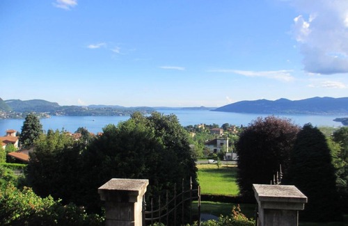 Cresseglio House | Charming 4½-room corner house with a beautiful view of Lake Maggiore