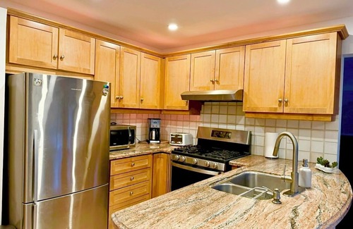 Richmond Hill House | Charming 4bedroom house In Lovely Richmond Hill Oak Ridges near Wilcox lake park