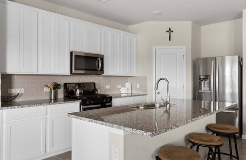Hutto House | Charming 4BR Home w Spacious Backyard in Hutto!