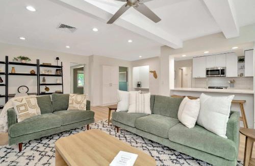 Carrollwood House | Charming 4BR Tampa Escape with Pool Game room