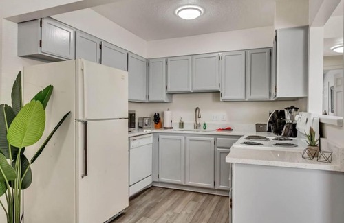 North Park House | Charming 4BR Townhouse in Central Provo