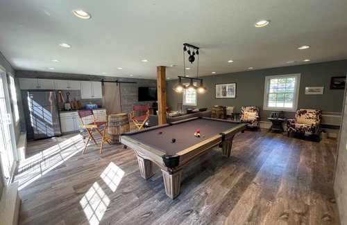 Fremont Cottage | Charming 5-bedroom cottage with WiFi, AC, recreation barn and great beach.