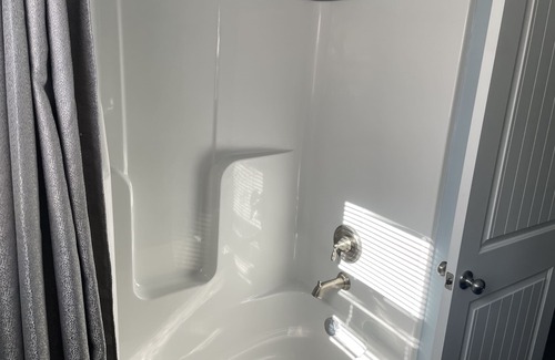Grandview House | Charming 5Bdrm New Build Home with separate apt