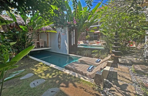 Batu Bolong Villa | Charming 6 bdr villa in Echobeach ricefield's view