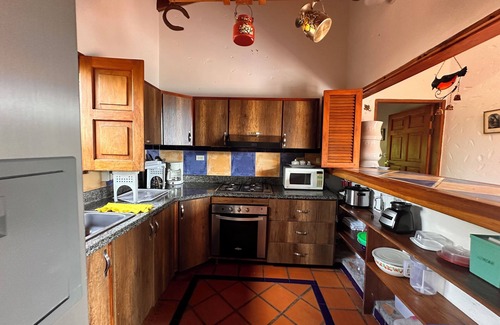 San Jeronimo Cabin | Charming 6-bedroom cabin with AC and WiFi in San Jerónimo