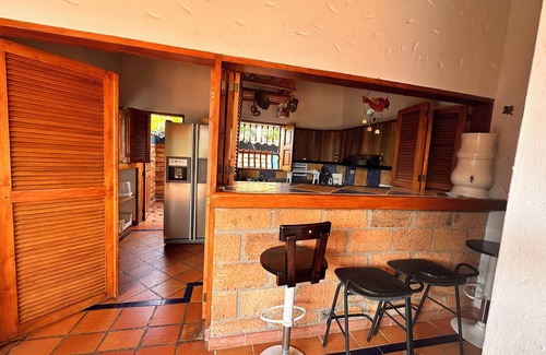 San Jeronimo Cabin | Charming 6-bedroom cabin with AC and WiFi in San Jerónimo