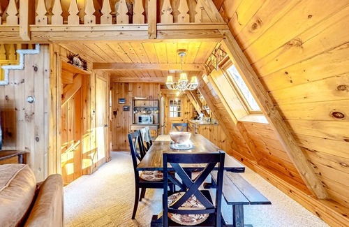 Jay Ski Chalet | Charming A frame with wood burning fireplace, wifi, close to lakes and slopes