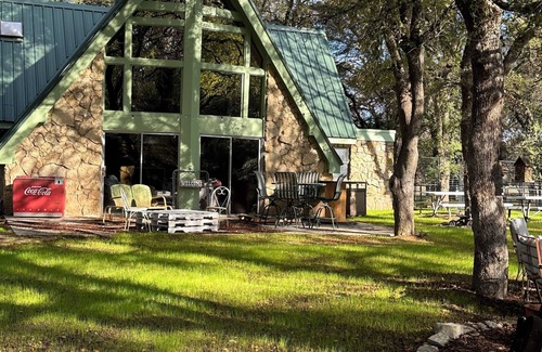 Roanoke House | Charming Aframe 4-bedroom Ranch house with AC and WiFi in wonderful Roanoke