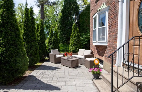 Melrose Apartment | Charming Albany 1-BR Apt with beautiful patio to enjoy and off street parking