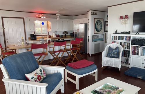 Alligator Point House | Charming Alligator Point "Old Florida” Beach Cottage