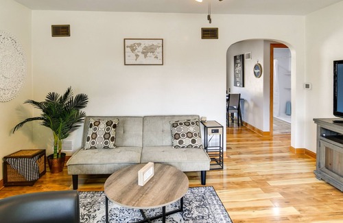 Ames House | Charming Ames Home: 1 Mi to Iowa State University!