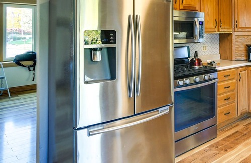 Ames House | Charming Ames Home: 1 Mi to Iowa State University!