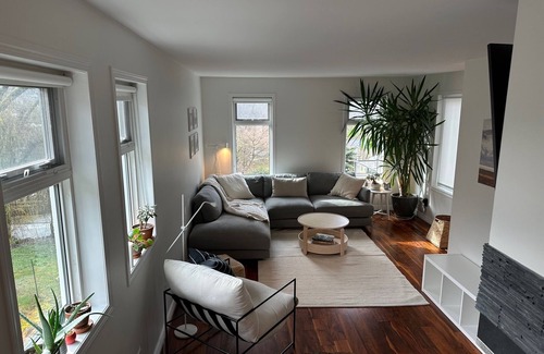 Port Moody House | Charming and bright 3 bed home. Walking distance to shops, trails and more!