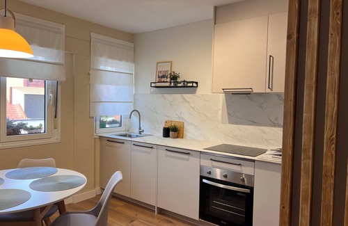 Gijon Apartment | Charming and bright T3 completely renovated, located 10 minutes walk from downtown.