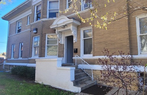 Rockford Apartment | Charming and Classic 1 Br apt #9 steps from the river and close to down town