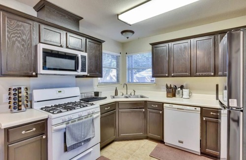Kyle House | Charming and Comfort 3BR 2BA Retreat in Kyle