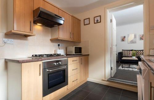 Newcastle-upon-Tyne Apartment | Charming and comfortable property by Our Home Short Stays very spacious with super fast WiFi close to the Metro Centre and Newcastle City Centre