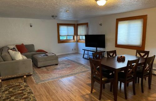 Bozeman Apartment | Charming and cozy downtown Bozeman 3 bedroom condo Walk to dinner and drinks