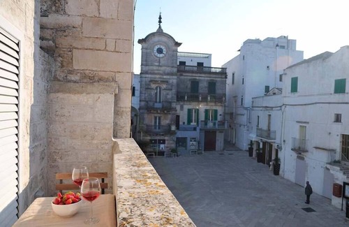 Old Town Cisternino Apartment | Charming and cozy house in the main square in Cisternino