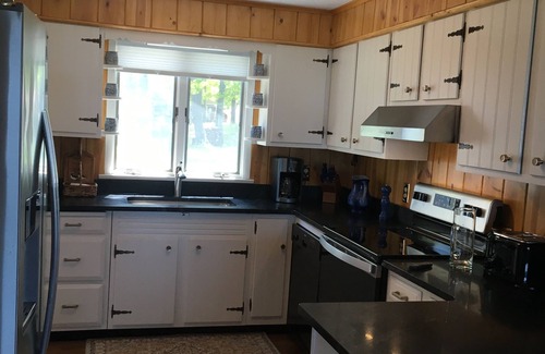 Port Austin Cottage | Charming and Cozy Lake Front Cottage on Private Beach