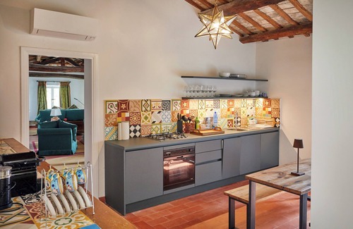 Roccantica Apartment | Charming and Elegant one bedroom in a private XVII Borgo