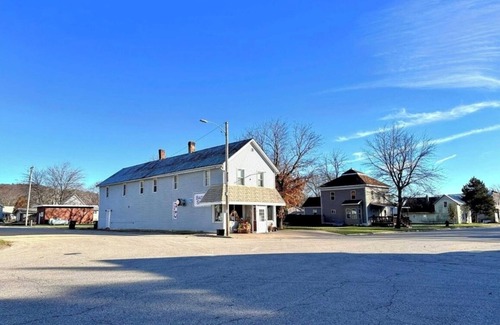 Bagley Apartment | Charming and Historic 3-bedroom apartment with WiFi, AC in Bagley, WI