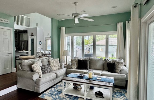 Brooklyn House | Charming and spacious 5 bedroom lake house packed with activities!