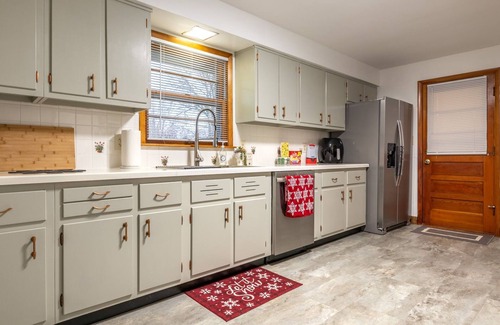 Lancaster House | Charming and Spacious 3 Bedroom Home in Lancaster