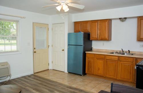 Colchester Apartment | Charming and Tranquil 1BR in Colchester, IL