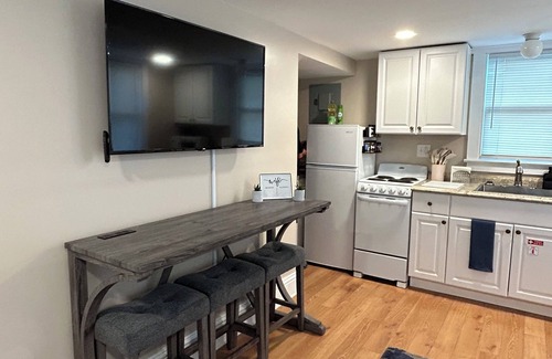 Sanford Apartment | Charming and Tranquil 1-bedroom apartment close to Historic Downtown Sanford