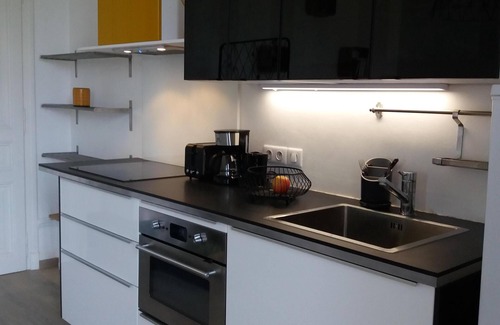 Aix-les-Bains City Center Apartment | Charming and very comfortable apartment with magnificent views of Aix les Bains