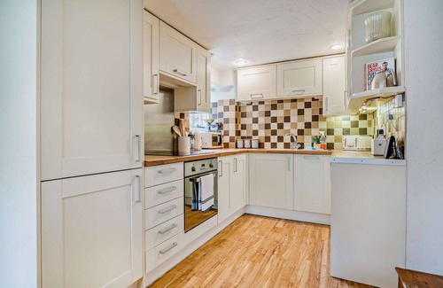 Longborough Cottage | Charming and welcoming dog friendly - Horseshoe Cottage