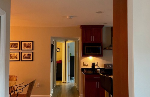 Arundel on the Bay House | Charming Annapolis Beach Cottage by the Bay with Hot Tub, Gourmet Kitchen & Pier