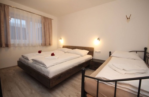 Grundau Apartment | Charming Apartment in Kirchberg in Tirol with Private Garden