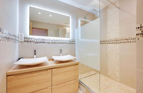 Charenton-le-Pont Apartment | Charming apartment with balcony Charenton-le-Pont