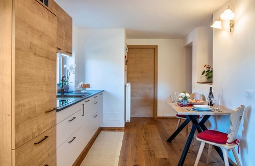 Fie allo Sciliar Apartment | Charming Apartment “Santnerblick Gfliererhof” with Mountain View & Balcony