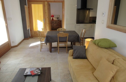 Saint-Chaffrey Apartment | CHARMING apartment with BALCONY, CHARMING, restored with GOUT