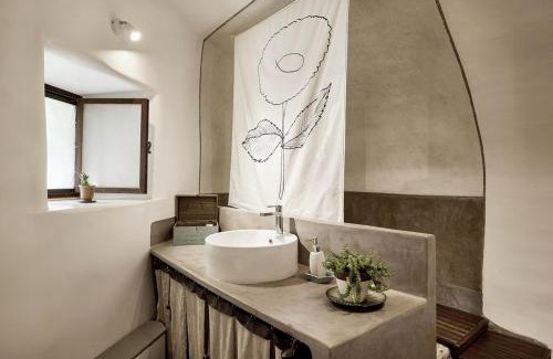 Fons-sur-Lussan House | Charming Apartment In The Heart Of Fons-Sur-Lussan