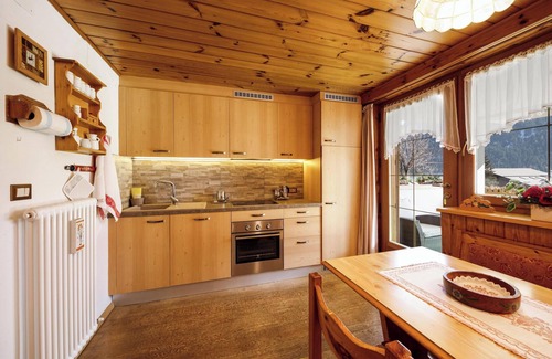 San Giovanni di Fassa Apartment | Charming Apartment “Majon d’Aisciuda Marmolada” with Mountain View